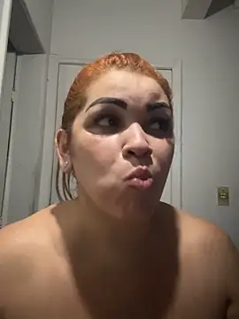 Bruninhaa34 online show from April 1, 2026, 9:56 pm