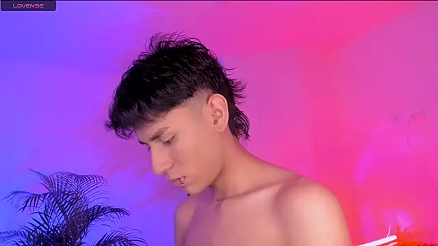 Levin Hikaru online show from October 12, 2025, 2:57 am