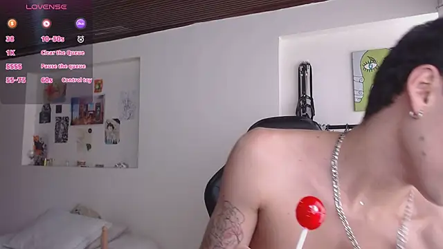 Amahd696 online show from November 14, 2025, 4:10 pm