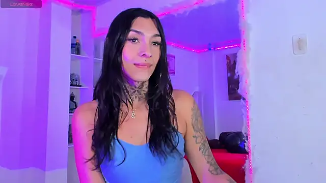 Camila Coxx online show from October 18, 2025, 7:05 pm