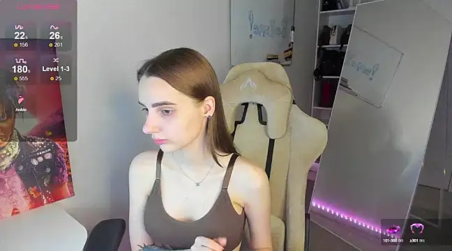 Snapshot of __SilviaAbby__ chatting on January 18, 2025, 9:34 pm SilviaAbby online show from January 18, 2025, 9:34 pm