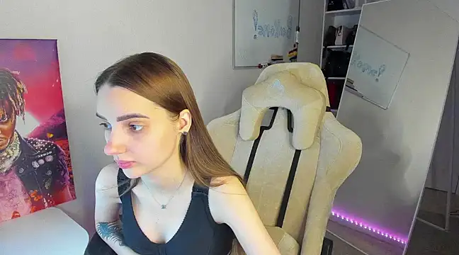 Snapshot of __SilviaAbby__ chatting on January 12, 2025, 12:23 pm SilviaAbby online show from January 12, 2025, 12:23 pm