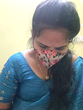 melina214 online show from April 14, 2026, 5:51 pm