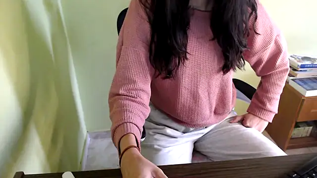 Snapshot of samantha_s69 chatting on May 2, 2026, 12:43 pm samantha s69 online show from May 2, 2026, 12:43 pm