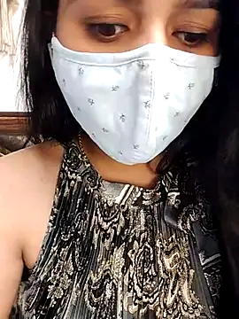 Gloie4u online show from March 3, 2025, 2:39 pm