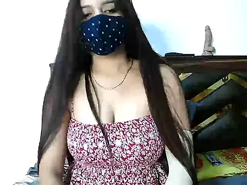 Gloie4u online show from December 3, 2025, 8:36 am