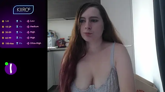 Snapshot of Dominahot4you chatting on September 17, 2025, 7:43 am Dominahot4you online show from September 17, 2025, 7:43 am