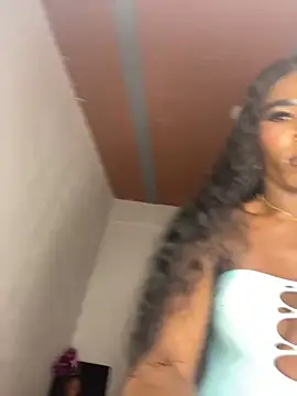 Richchocolatesweet  online show from September 20, 2025, 3:22 am