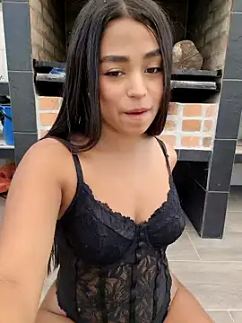 Juli Walker online show from January 31, 2025, 5:53 pm