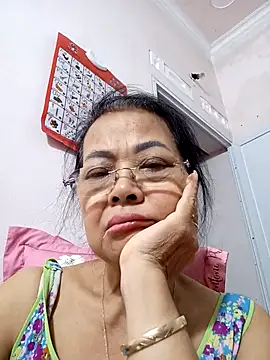 Hotestlove online show from October 6, 2025, 12:17 pm