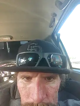 Snapshot of Crackkers chatting on January 20, 2025, 10:59 pm Crackkers online show from January 20, 2025, 10:59 pm