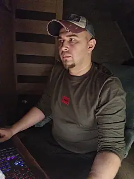 Foxyshaved online show from January 7, 2026, 5:45 am