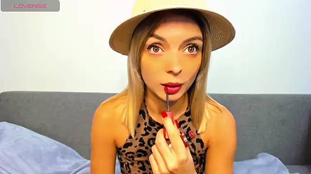  ellen meow  online show from October 24, 2025, 9:14 pm