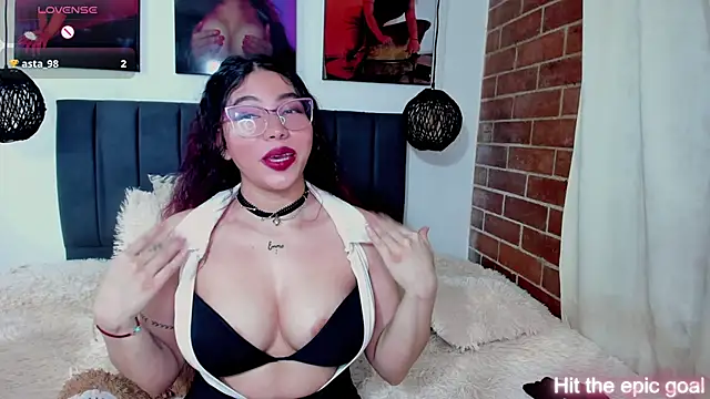 kyliejenner hot online show from February 16, 2026, 4:22 am