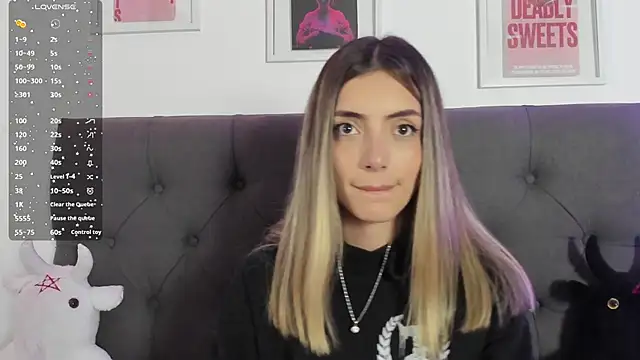 Snapshot of IsadoraGalle_ chatting on February 28, 2026, 10:09 pm IsadoraGalle online show from February 28, 2026, 10:09 pm