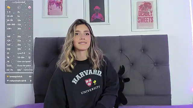 Snapshot of IsadoraGalle_ chatting on February 8, 2026, 4:59 pm IsadoraGalle online show from February 8, 2026, 4:59 pm