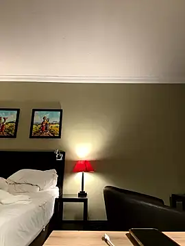 slimcateee online show from January 18, 2026, 6:17 am