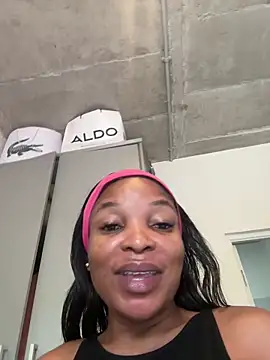 slimcateee online show from March 28, 2026, 9:32 am