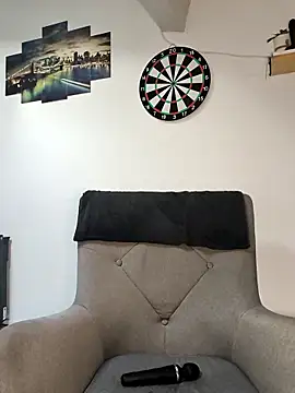 Snapshot of emma4xxx chatting on October 9, 2025, 2:39 pm emma4xxx online show from October 9, 2025, 2:39 pm