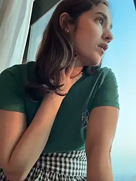 Snapshot of CuteeRose chatting on November 30, 2025, 1:01 pm CuteeRose online show from November 30, 2025, 1:01 pm