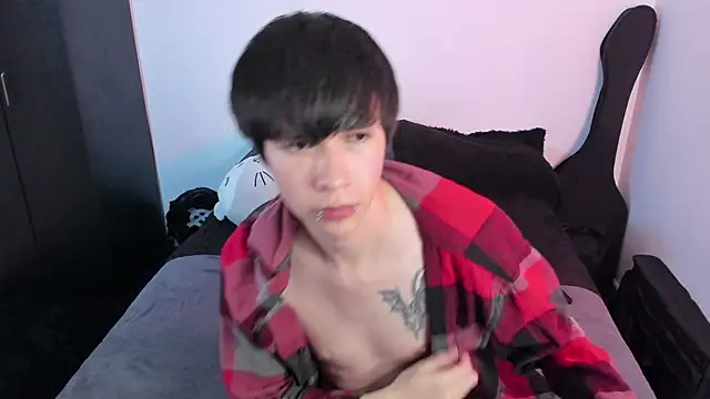 Aventure Twinks online show from November 12, 2025, 1:43 am