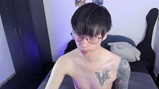 Aventure Twinks online show from October 14, 2025, 8:09 pm