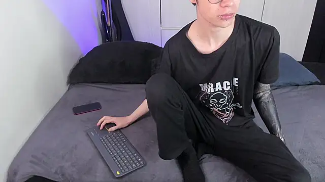 Aventure Twinks online show from January 21, 2025, 1:43 pm