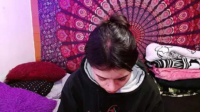 Snapshot of AbbySccott chatting on September 27, 2025, 1:12 am AbbySccott online show from September 27, 2025, 1:12 am