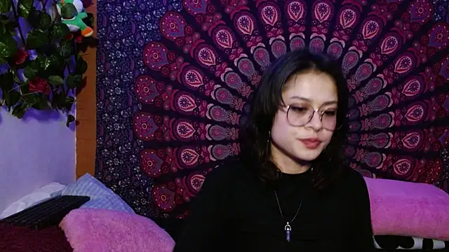 Snapshot of AbbySccott chatting on March 21, 2025, 1:13 am AbbySccott online show from March 21, 2025, 1:13 am