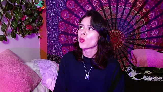 Snapshot of AbbySccott chatting on March 17, 2025, 11:35 pm AbbySccott online show from March 17, 2025, 11:35 pm