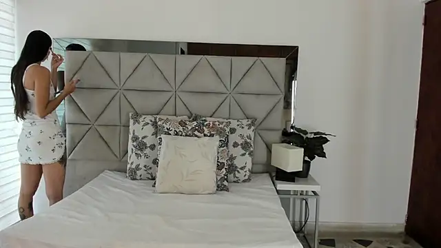 nina pons online show from September 10, 2025, 7:57 pm