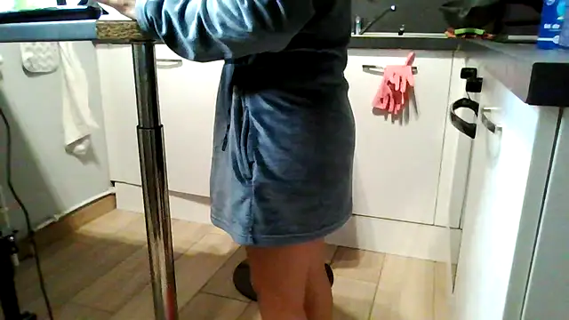 petite-Alondra online show from February 7, 2026, 8:17 pm