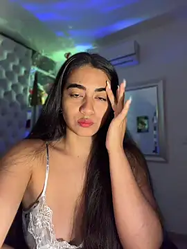 ZarahEvans online show from May 4, 2026, 7:39 pm
