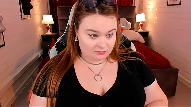 KimberlyMaran online show from March 8, 2025, 12:41 pm