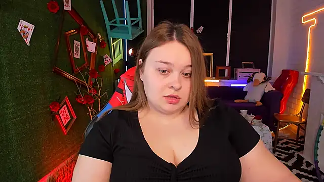 KimberlyMaran online show from February 25, 2025, 9:09 am