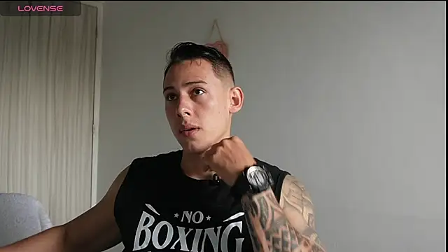 Muscle King Cum online show from July 2, 2026, 1:39 pm