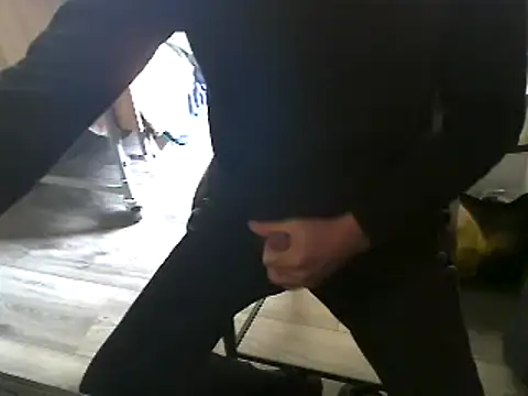 hornyman18cm39 online show from March 11, 2026, 1:05 pm