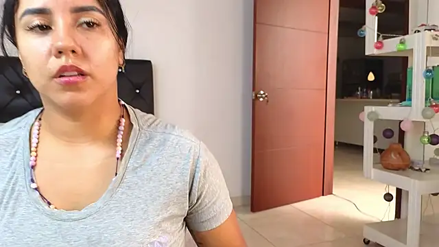 Snapshot of tatiana_big_ass_boobs chatting on December 17, 2025, 4:56 pm tatiana big ass boobs online show from December 17, 2025, 4:56 pm