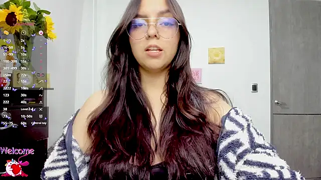 Valery7rose  online show from September 24, 2025, 9:43 pm