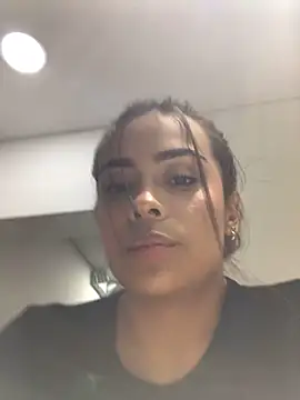 Snapshot of JuanaSimons chatting on February 5, 2025, 1:47 am JuanaSimons online show from February 5, 2025, 1:47 am