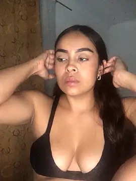 Snapshot of JuanaSimons chatting on September 23, 2025, 12:06 am JuanaSimons online show from September 23, 2025, 12:06 am