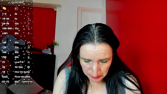 Snapshot of Andrefoxx_ chatting on October 7, 2025, 3:18 am Andrefoxx online show from October 7, 2025, 3:18 am