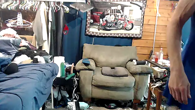 Snapshot of Brooke-lynn chatting on January 8, 2025, 11:43 am Brooke-lynn online show from January 8, 2025, 11:43 am