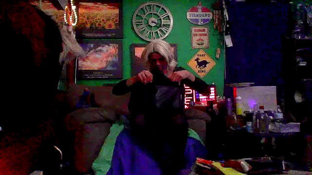 Snapshot of Brooke-lynn chatting on February 12, 2025, 9:20 am Brooke-lynn online show from February 12, 2025, 9:20 am