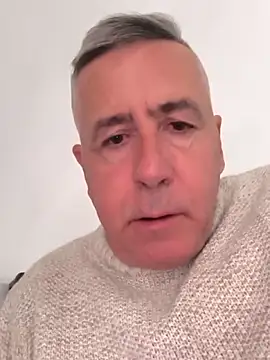 parejamlga58 online show from November 29, 2025, 2:17 pm