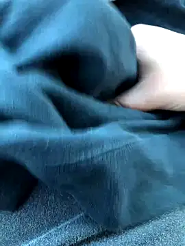 Snapshot of Dut421@xh chatting on November 16, 2025, 9:30 pm Dut421xh online show from November 16, 2025, 9:30 pm