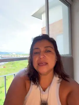 MrsFoucher online show from November 10, 2025, 9:42 pm