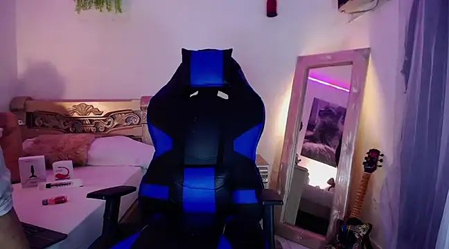 huge armound online show from February 15, 2025, 11:36 pm