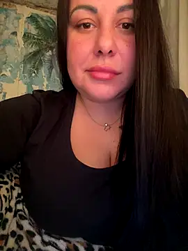 DaisyStreet online show from December 1, 2025, 6:42 pm