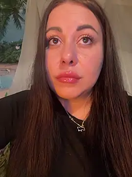 DaisyStreet online show from July 11, 2026, 6:52 pm